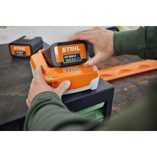 Stihl Schnellladegerät AL 300